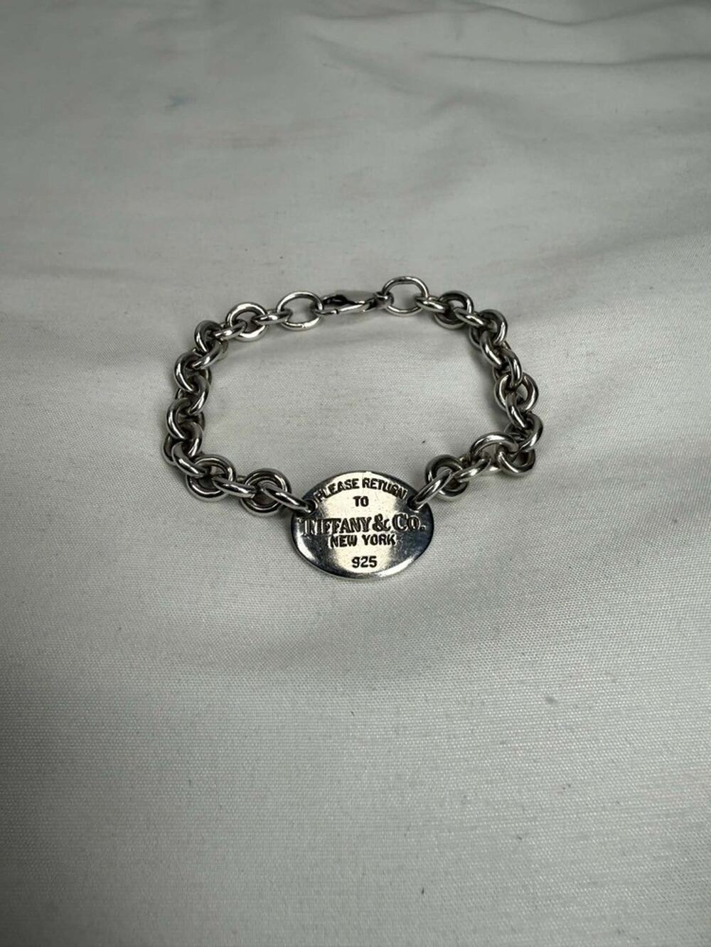 Return To Tiffany & Co. Sterling Silver Link Oval Tag 8" Chain Bracelet -TS 990
